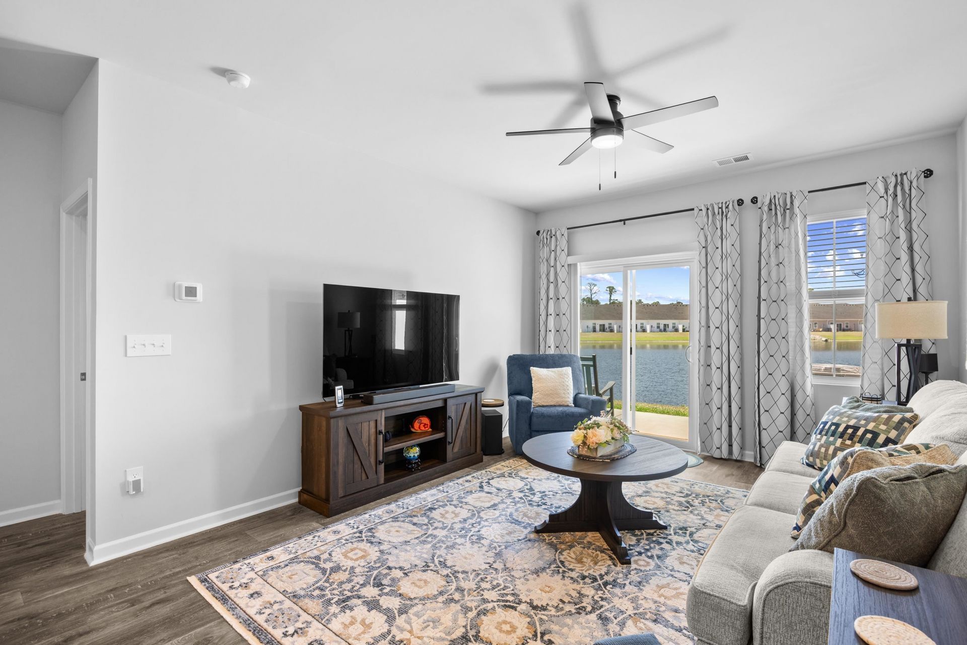 2076 Victory Way Photo 19