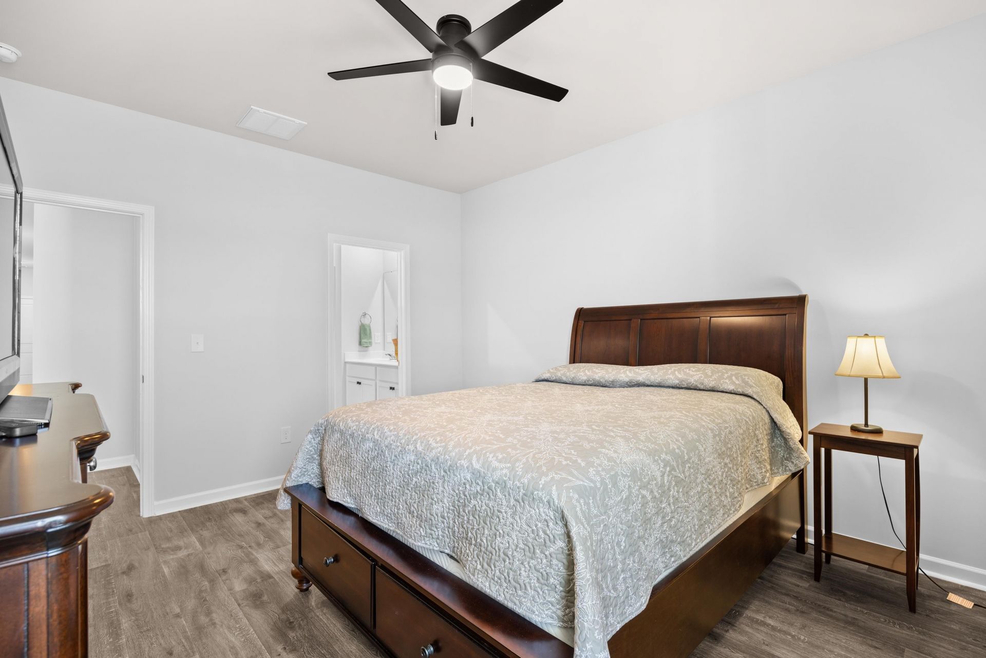 2076 Victory Way Photo 22