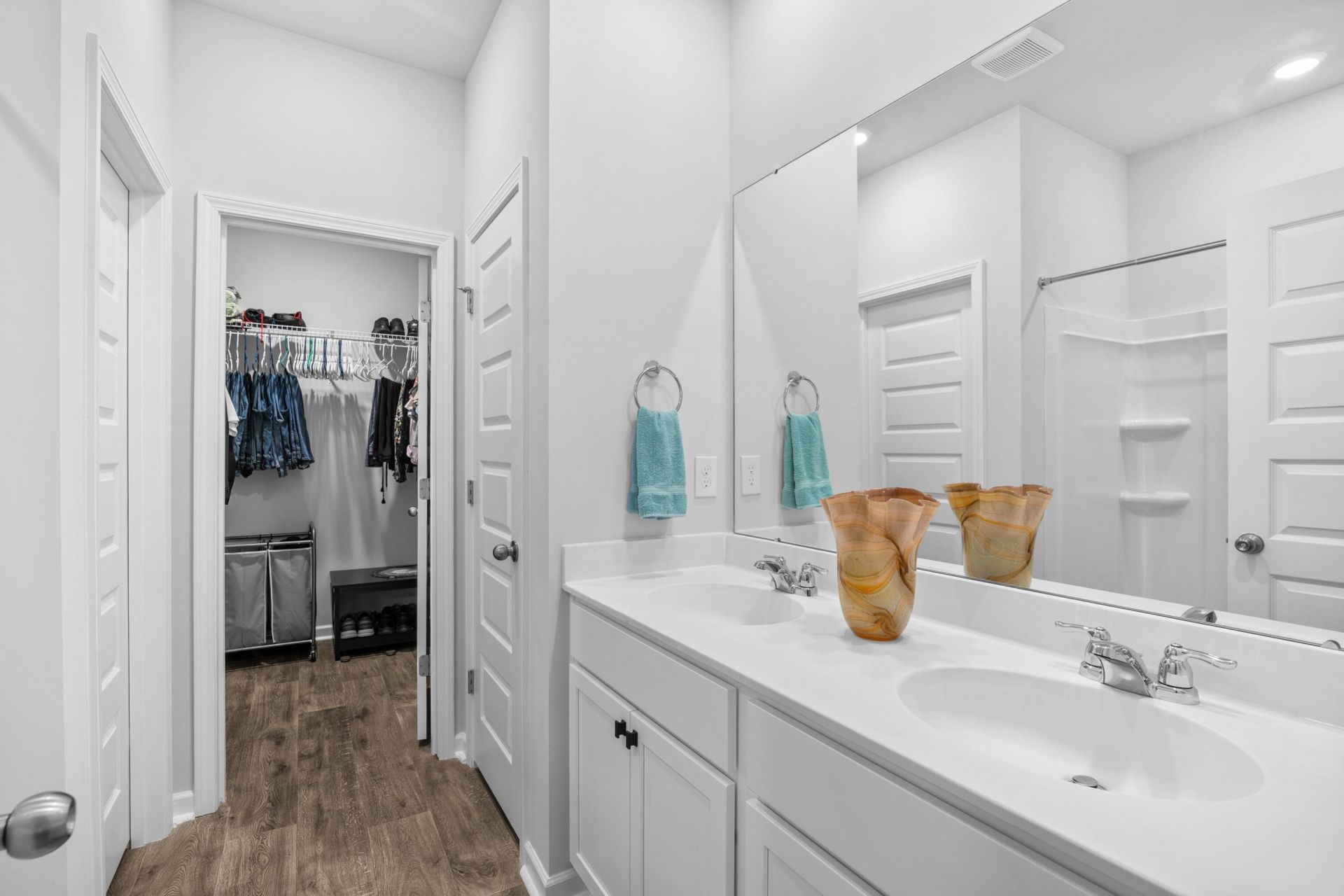 2076 Victory Way Photo 25