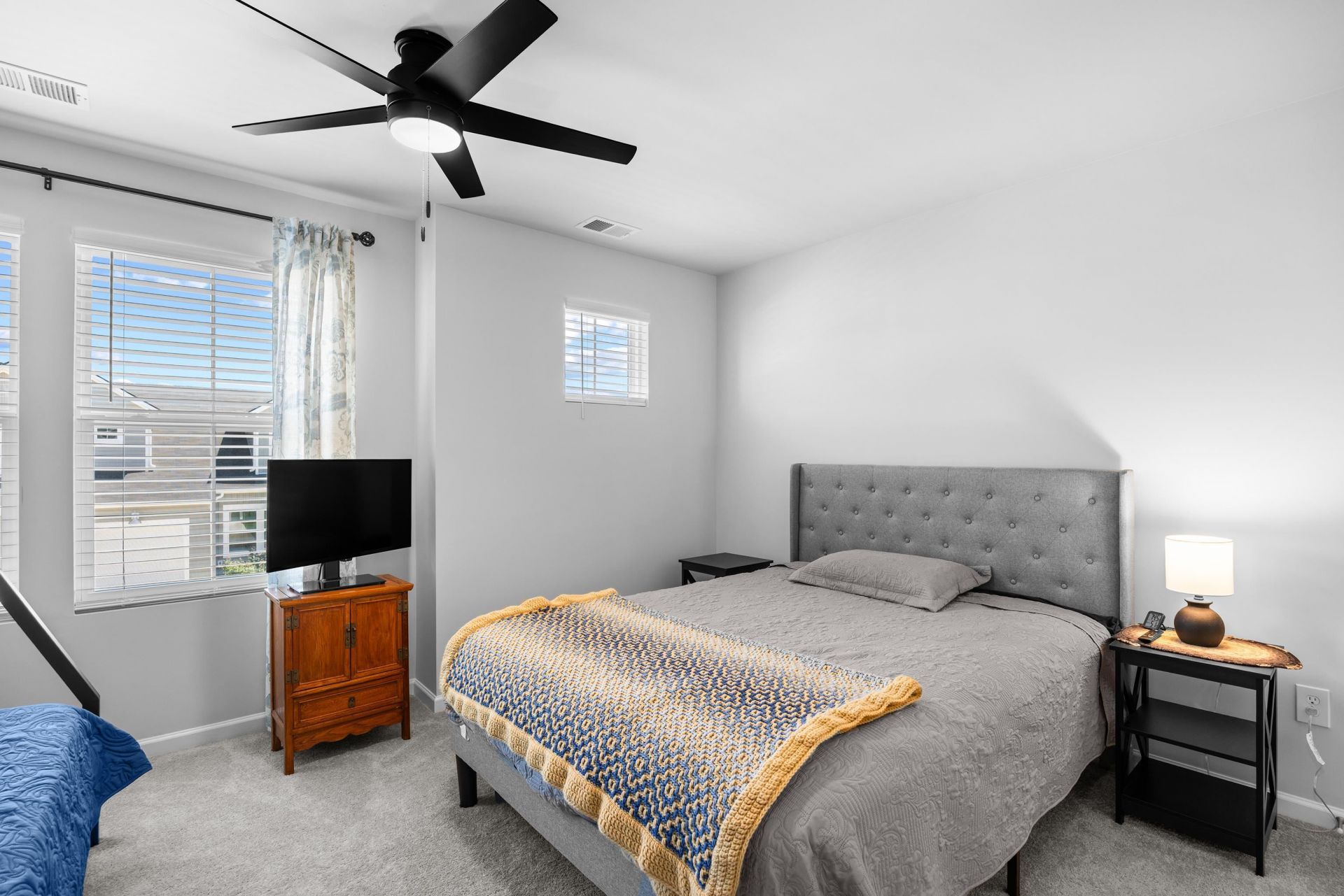 2076 Victory Way Photo 31
