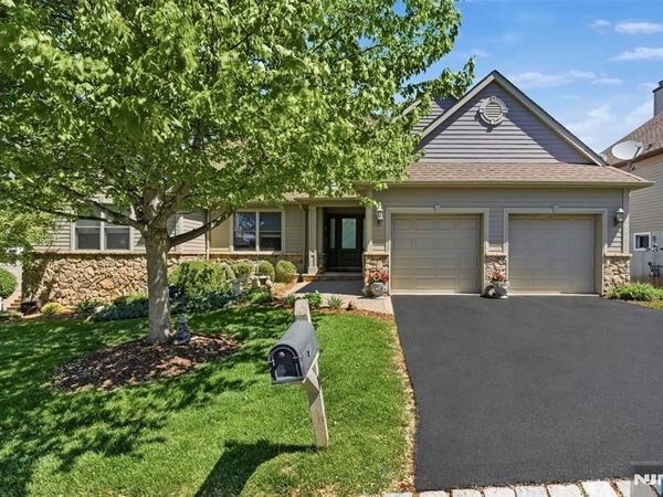 14 Wentworth Court, HAMBURG, NJ 07419
