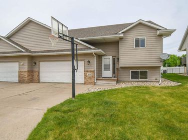 3608 W Hughes Pl, Sioux Falls, SD 57108