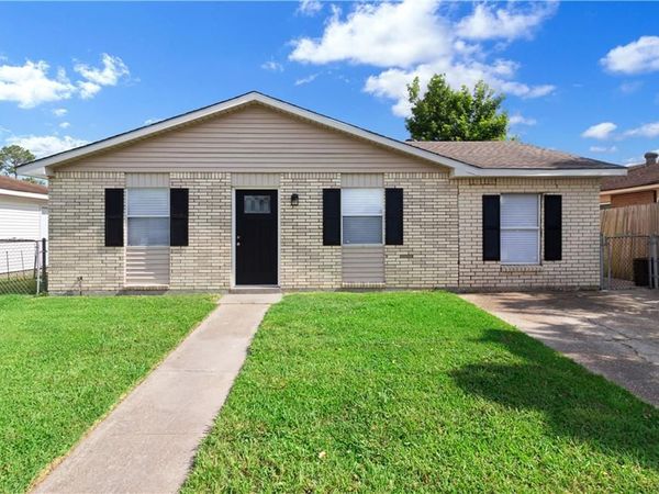 2616 BATISTE Drive , Marrero, LA 70072
