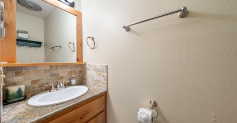 11711 Snowpeak Way, Truckee, CA 96161 Photo