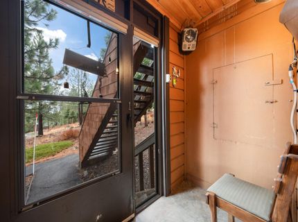 11711 Snowpeak Way, Truckee, CA 96161 Photo