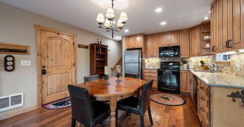 11711 Snowpeak Way, Truckee, CA 96161 Photo