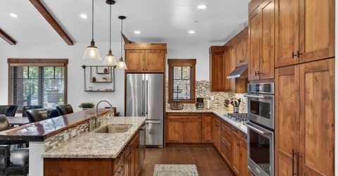 10173 Annies Loop, Truckee, CA 96161 Photo