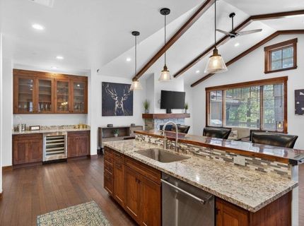 10173 Annies Loop, Truckee, CA 96161 Photo