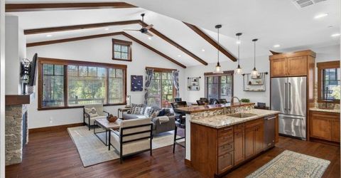 10173 Annies Loop, Truckee, CA 96161 Photo