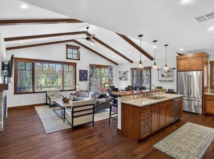10173 Annies Loop, Truckee, CA 96161 Photo