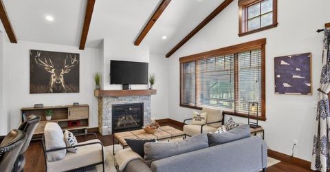 10173 Annies Loop, Truckee, CA 96161 Photo