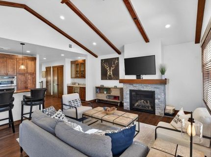10173 Annies Loop, Truckee, CA 96161 Photo