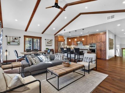 10173 Annies Loop, Truckee, CA 96161 Photo