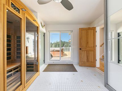 10050 SE River Street, Truckee, CA 89523 Photo