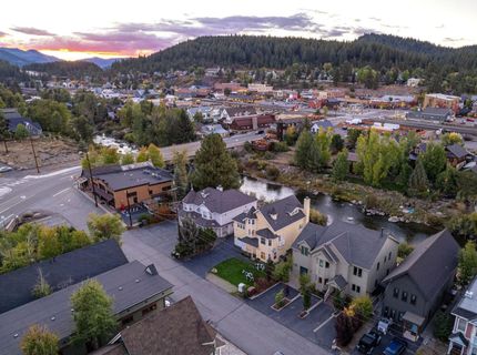 10050 SE River Street, Truckee, CA 89523 Photo