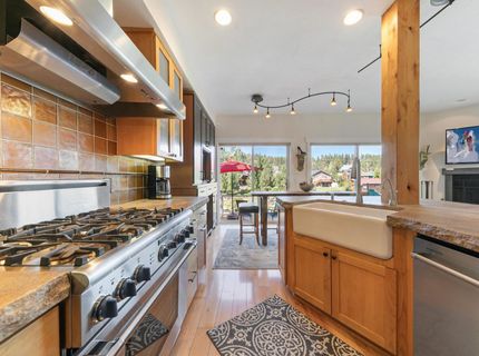 10050 SE River Street, Truckee, CA 89523 Photo