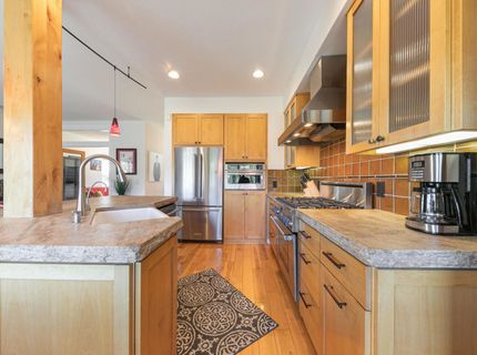 10050 SE River Street, Truckee, CA 89523 Photo