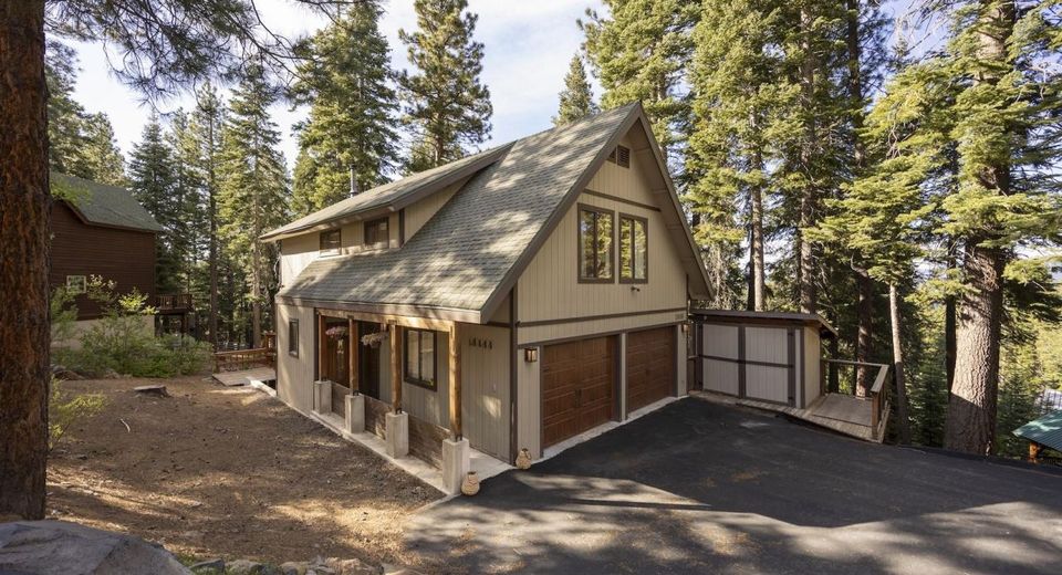 10868 Laurelwood Drive, Truckee, CA 96161 Photo