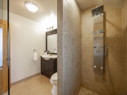 10868 Laurelwood Drive, Truckee, CA 96161 Photo