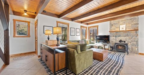10868 Laurelwood Drive, Truckee, CA 96161 Photo