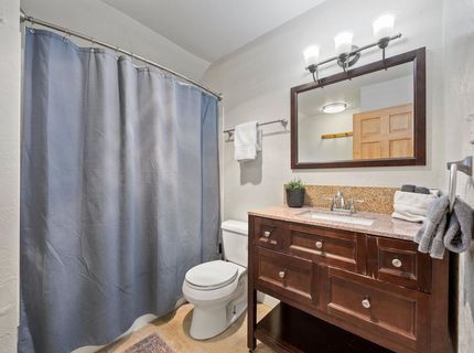 10868 Laurelwood Drive, Truckee, CA 96161 Photo