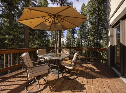 10868 Laurelwood Drive, Truckee, CA 96161 Photo