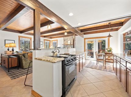 10868 Laurelwood Drive, Truckee, CA 96161 Photo