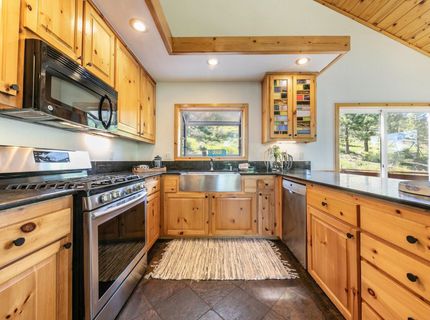 12742 Stockholm Way, Truckee, CA 96161 Photo