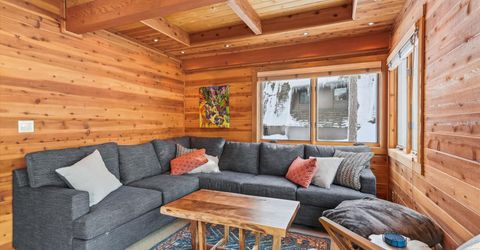 1606 Deer Path, Truckee, CA 96161 Photo