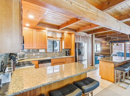 1606 Deer Path, Truckee, CA 96161 Photo