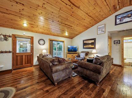 12466 Pinnacle Loop, Truckee, CA 96161 Photo