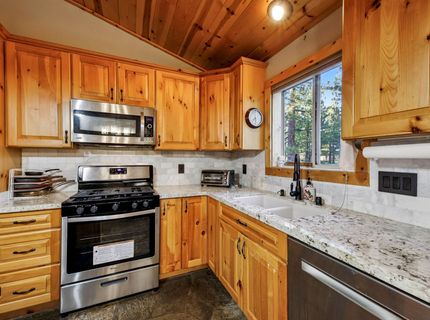 12466 Pinnacle Loop, Truckee, CA 96161 Photo