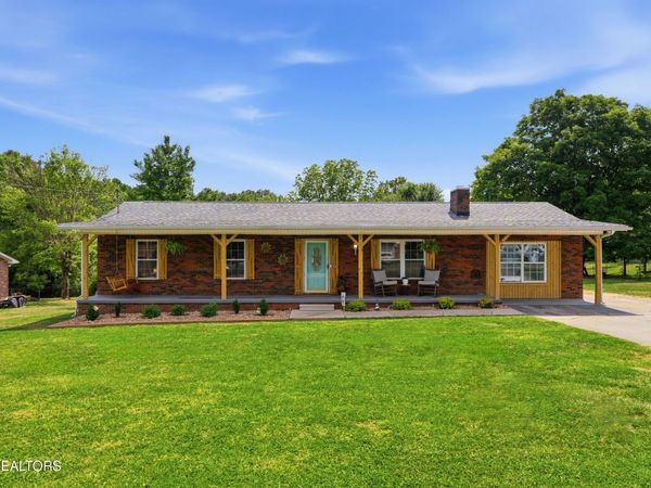 300 Lindner Lane, Lenoir City, TN 37772