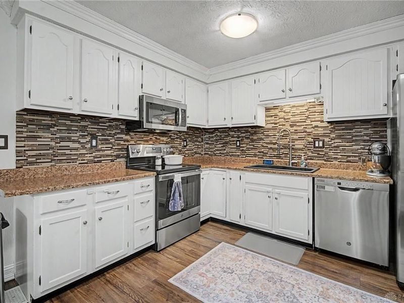 8841 Shadycreek Drive, Washington Township, OH 45458 Photo 12