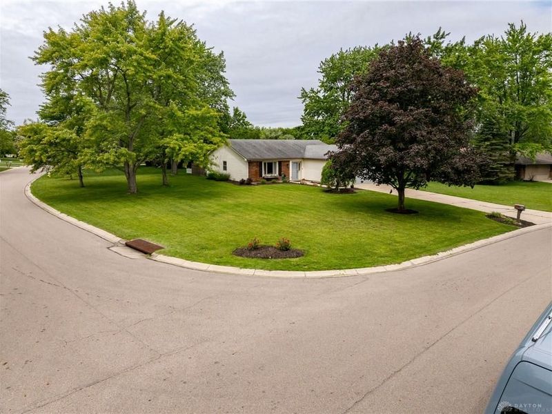 8841 Shadycreek Drive, Washington Township, OH 45458 Photo 33