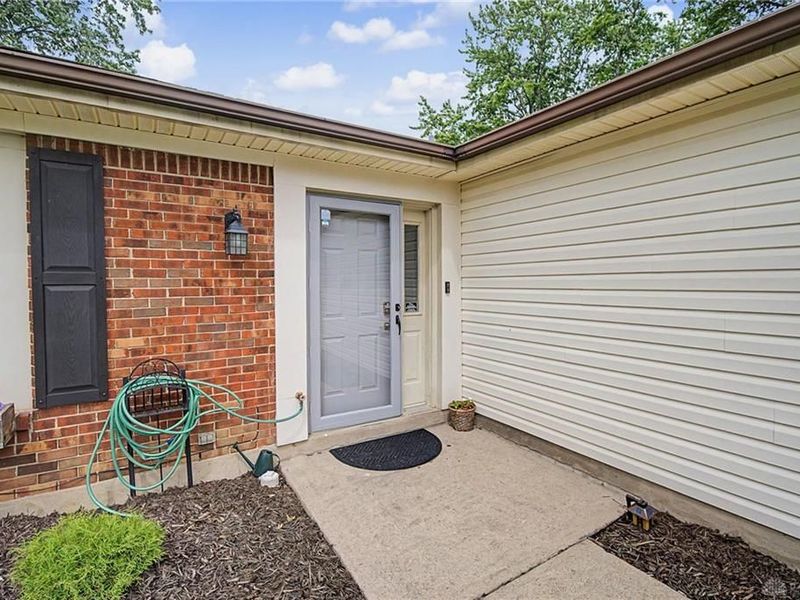 8841 Shadycreek Drive, Washington Township, OH 45458 Photo 4