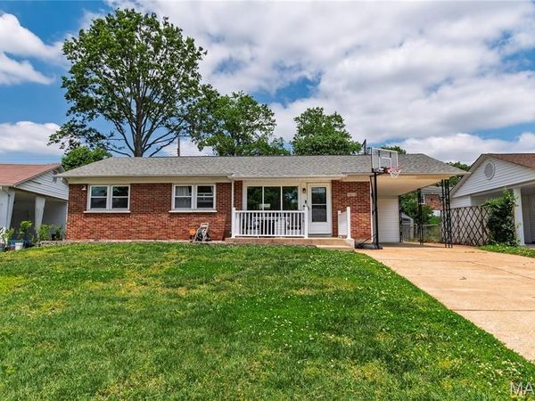 4475 Cayuga Drive , Unincorporated, MO 63123