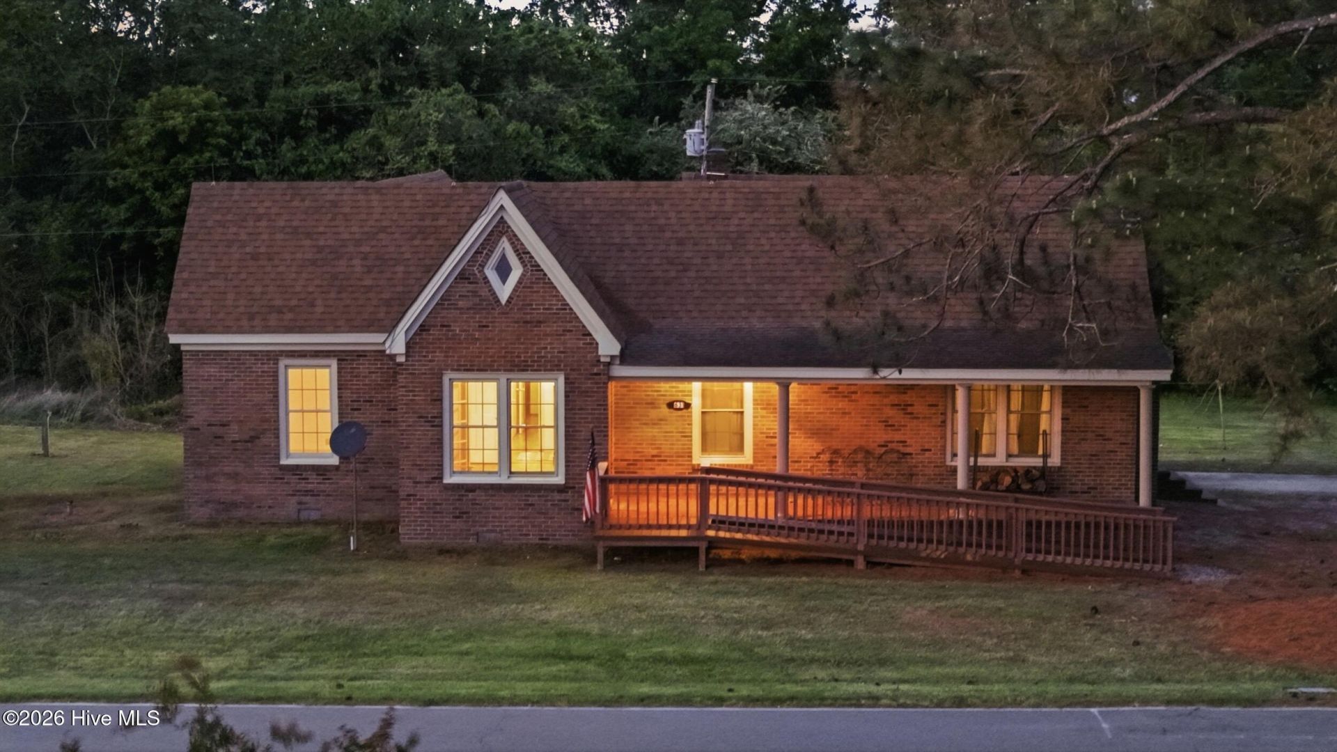 631 Selwin Road, Belvidere, NC 27919 Main Photo