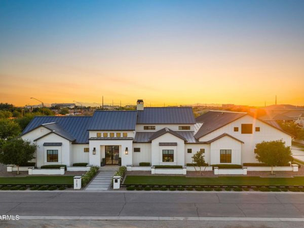 3182 S Penrose Court, Gilbert, AZ 85295