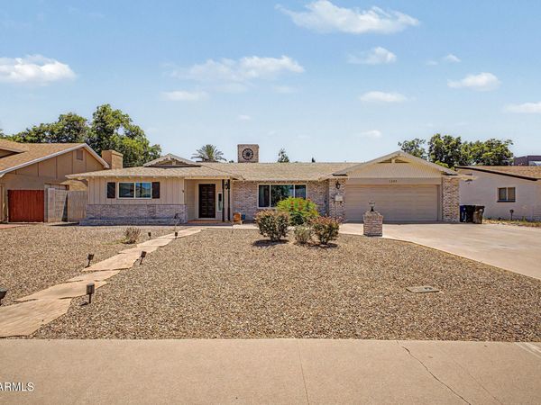 1247 W DEVONSHIRE Street, Mesa, AZ 85201