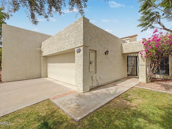 5829 N 24TH Place, Phoenix, AZ 85016