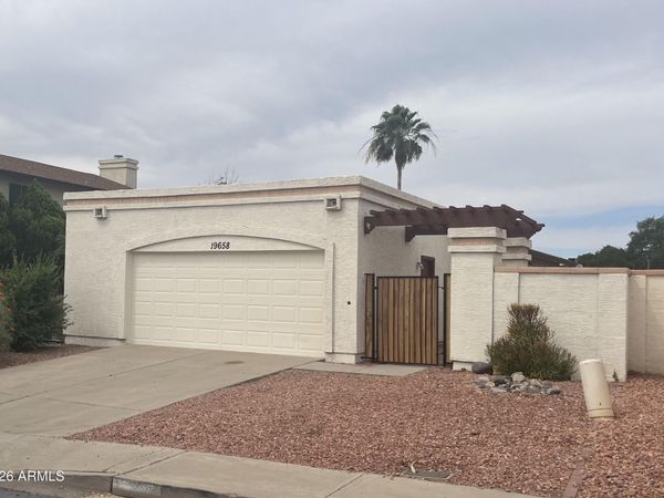 19658 N 48th Avenue, Glendale, AZ 85308