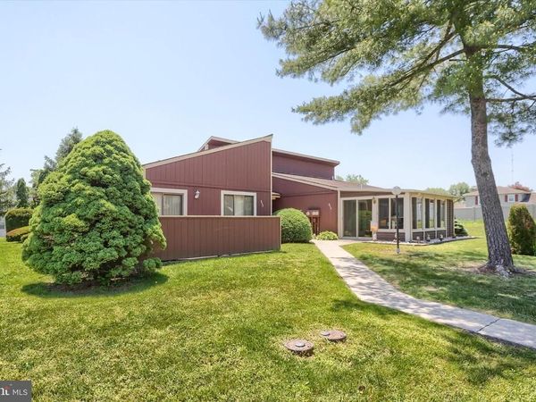 854 MELISSA COURT, ENOLA, PA 17025