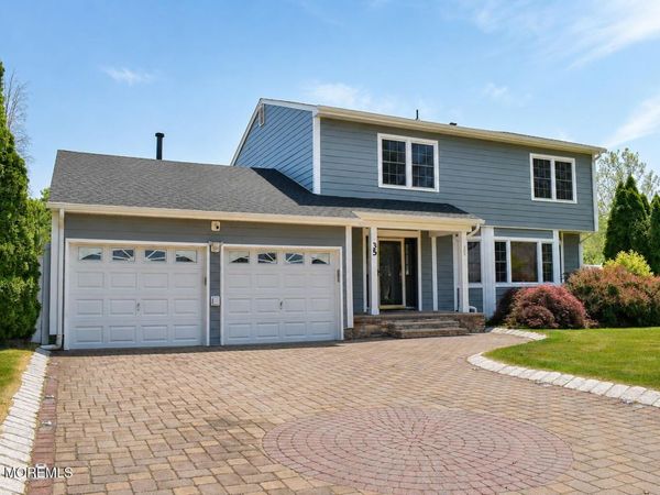 35 Liberty Drive, Dayton, NJ 08810
