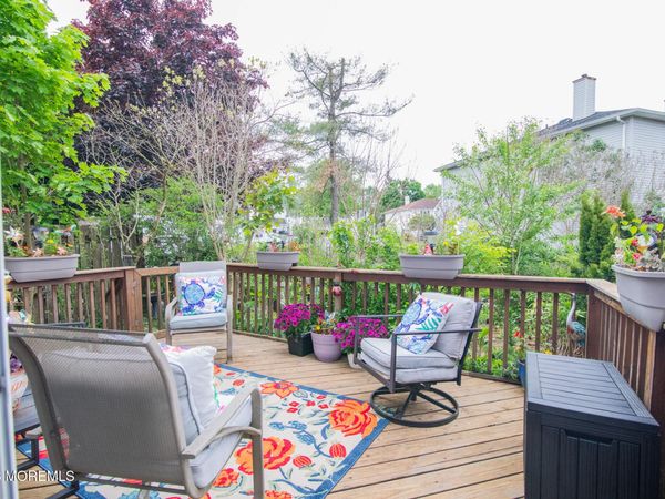 10 Carriage Lane, Englishtown, NJ 07726