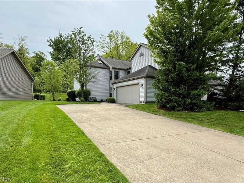 156 Spinnaker Drive, Columbiana, OH 44408 Photo 3