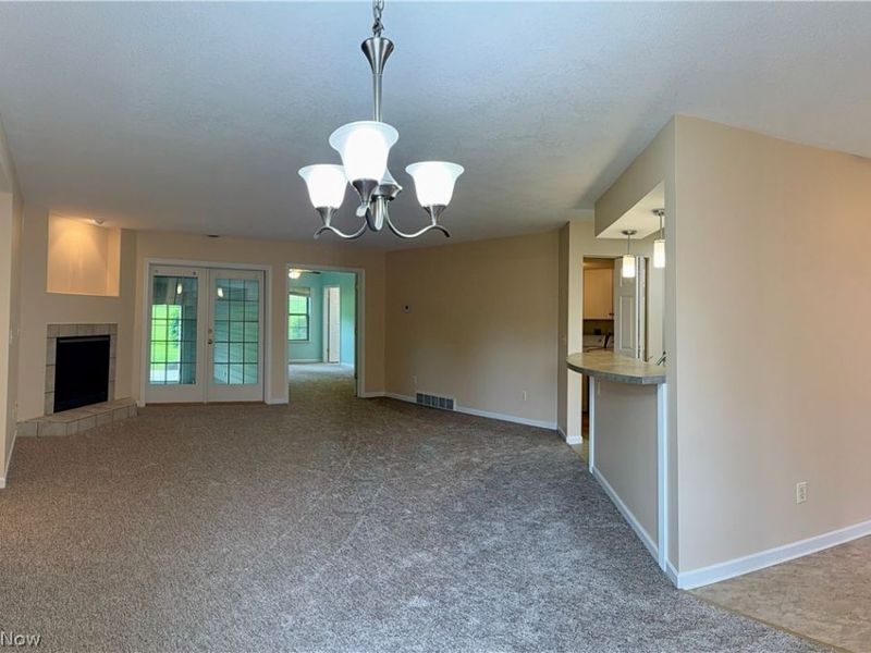 156 Spinnaker Drive, Columbiana, OH 44408 Photo 9