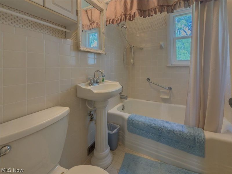626 Princeton Avenue , Elyria, OH 44035 Photo 11