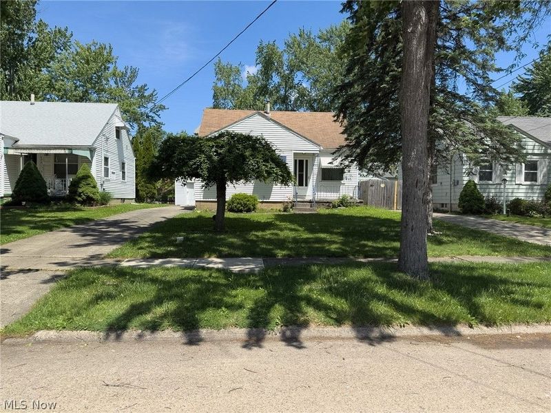 626 Princeton Avenue , Elyria, OH 44035 Photo 3