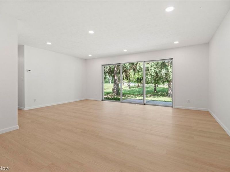 6389 Barton Road, North Olmsted, OH 44070 Photo 11